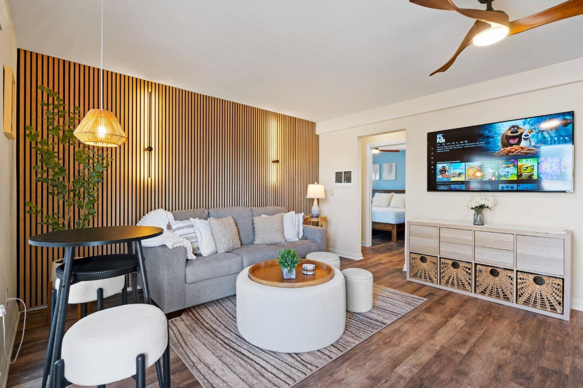 2 Bdrm + Parking In Heart Of Mission Beach! Apartment San Diego